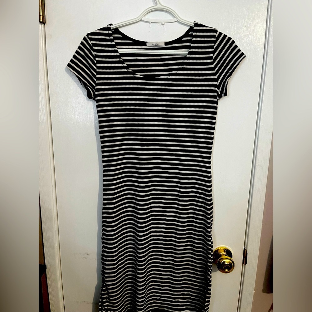 🦋 2/$15 Acemi brand dress fits small beautiful short